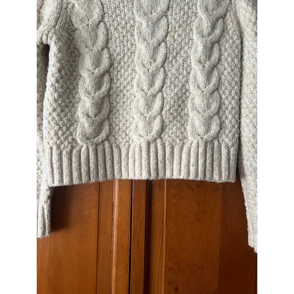 American Eagle Women's Cable Knit Crop Sweater Fisherman Wool Blend Neutral SZ M - Picture 3 of 8